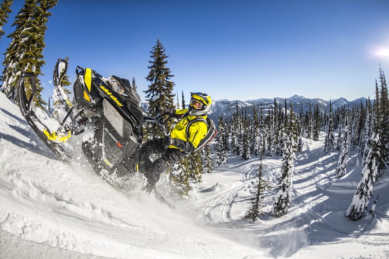    SKI-DOO SUMMIT X 165 850 E-TEC v 2017  2 