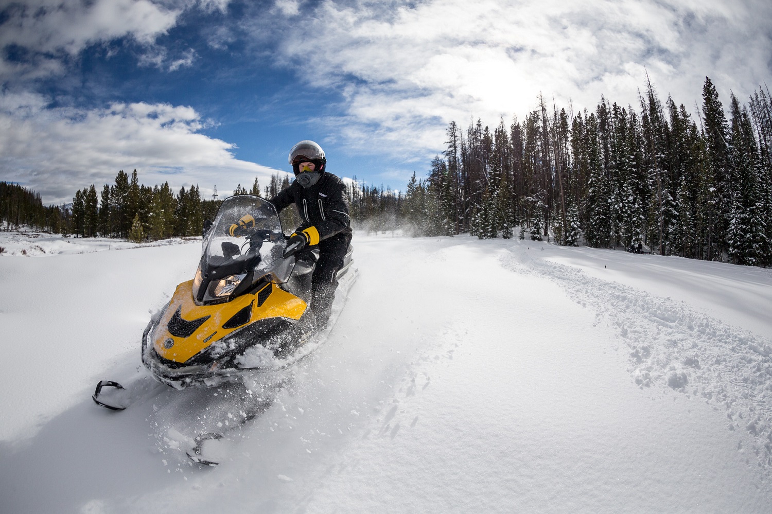    SKI-DOO TUNDRA WT 550 v 2015  3 