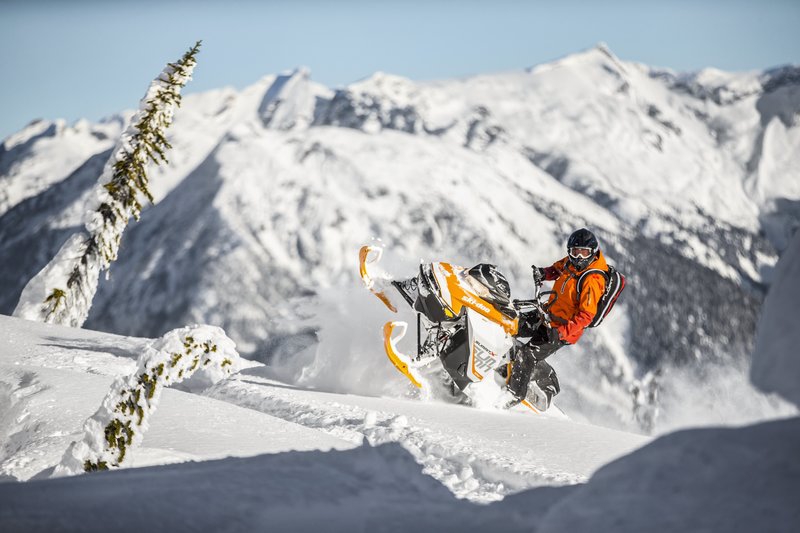    SKI-DOO SUMMIT X 154 850 E-TEC v 2017  2 