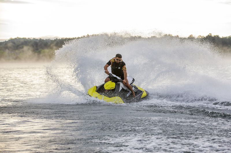  SEA-DOO SPARK 3-UP 900 HO ACE IBR v 2015  5 