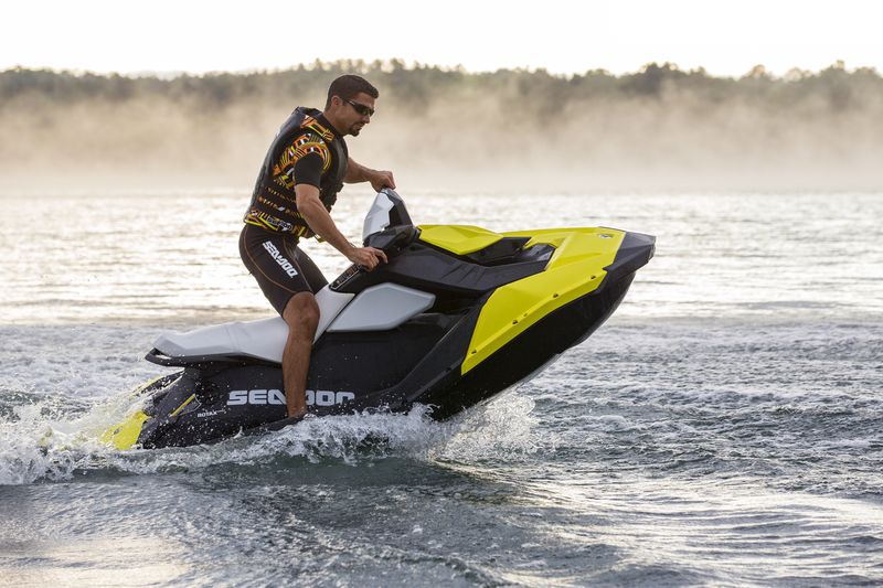  SEA-DOO SPARK 3-UP 900 HO ACE IBR v 2015  4 