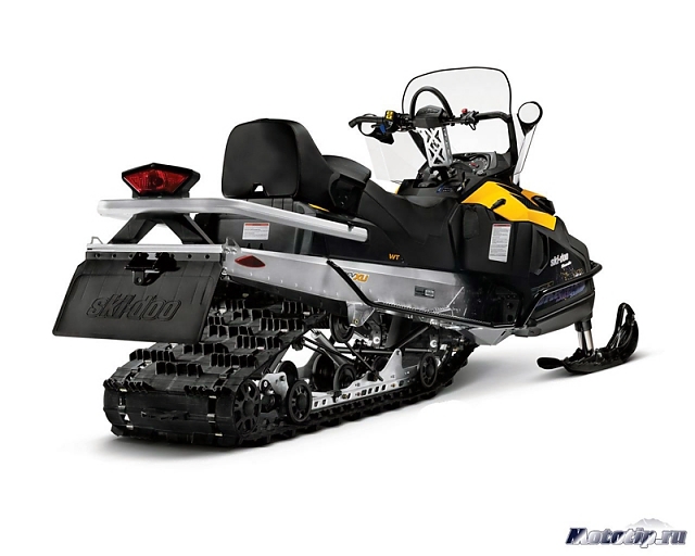    SKI-DOO SKANDIC WT 550 v 2015  2 