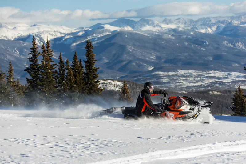    SKI-DOO TUNDRA XTREME 600 E-TEC v 2015  5 