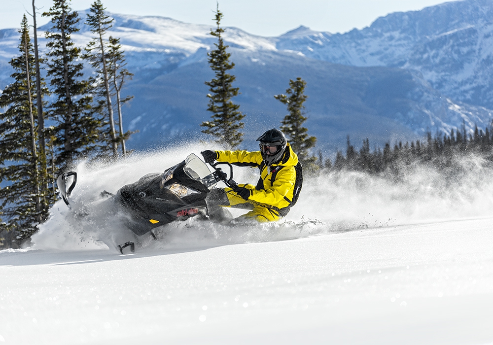    SKI-DOO SUMMIT SP 154 600 E-TEC v 2016  4 
