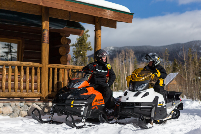    SKI-DOO TUNDRA XTREME 600 E-TEC v 2015  4 